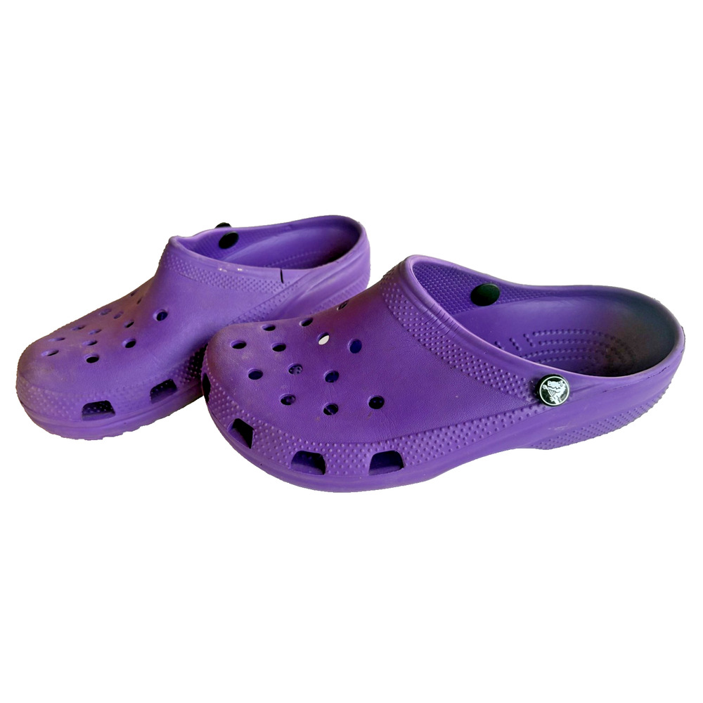 Crocs classic womens size 8 shoes purple slip on comfort clogs sandals
